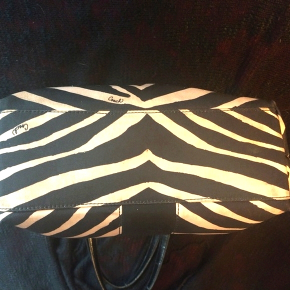 COPY - Coach zebra print handbag - Picture 7 of 8